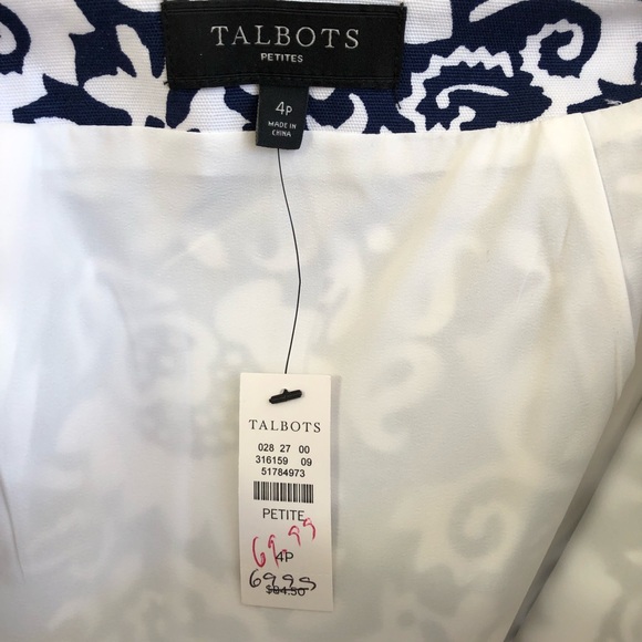 🌟SOLD NWT Talbots blue and white flower patterned skirt with eyelet details - Picture 2 of 3